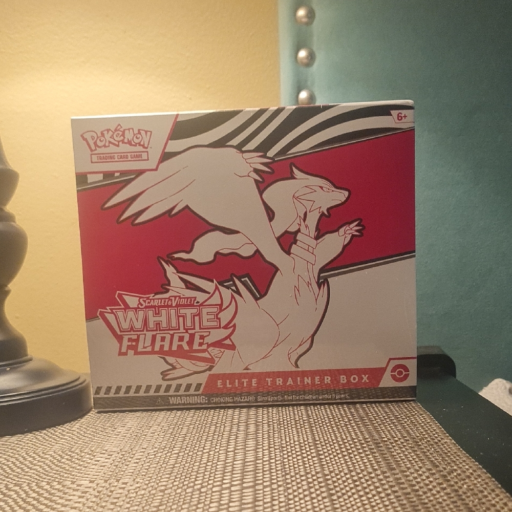 Pokemon White and Red Elite Trainer Box